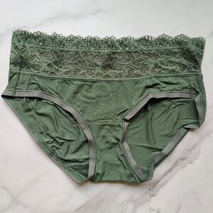 NWOT SOMA EMBRACEABLE SUPER SOFT ENCHANTING LACE HIPSTER PANTY IN GREEN EXTRA LA
